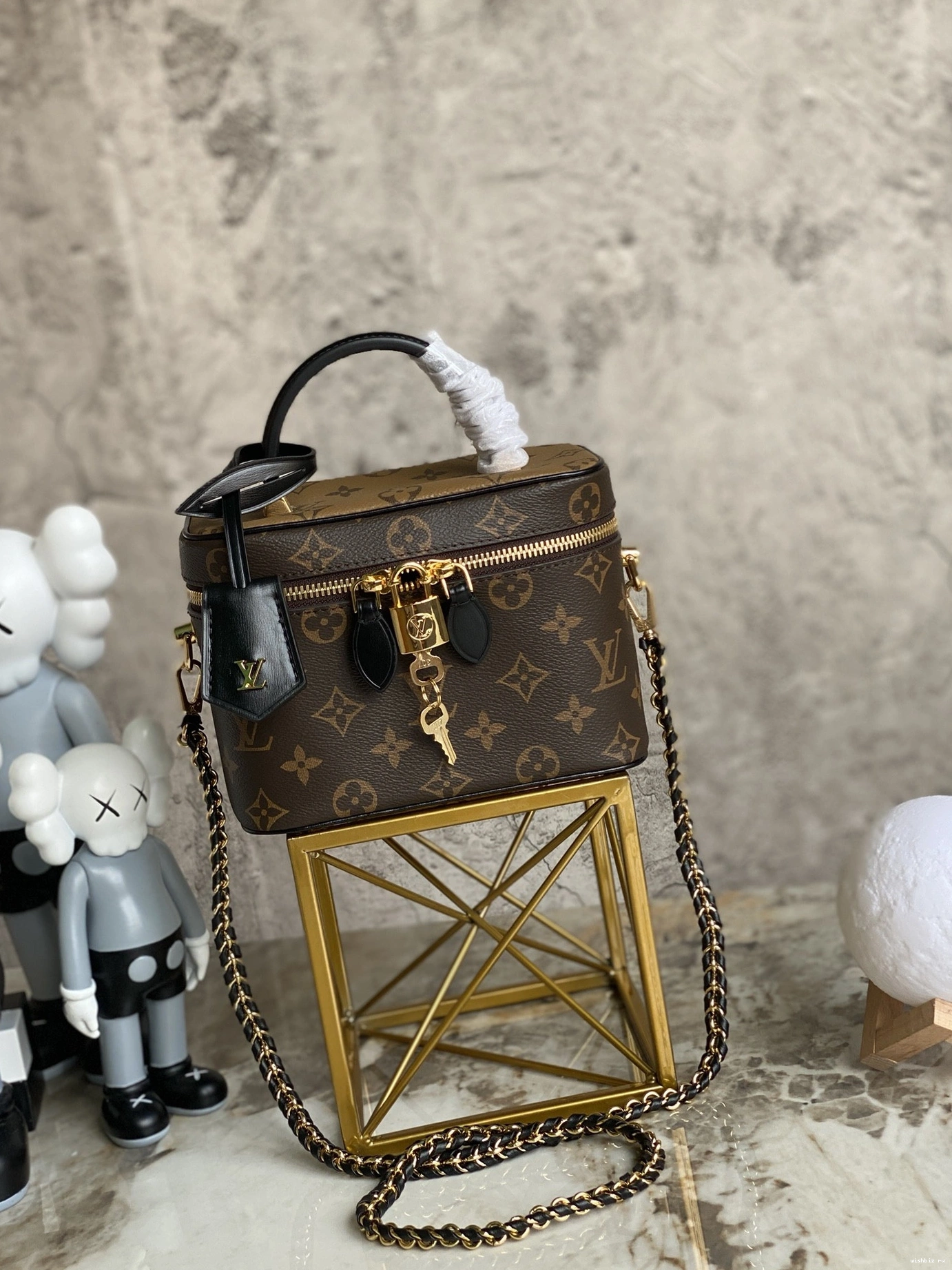WIS VUITTON LOUIS PM VANITY 0820